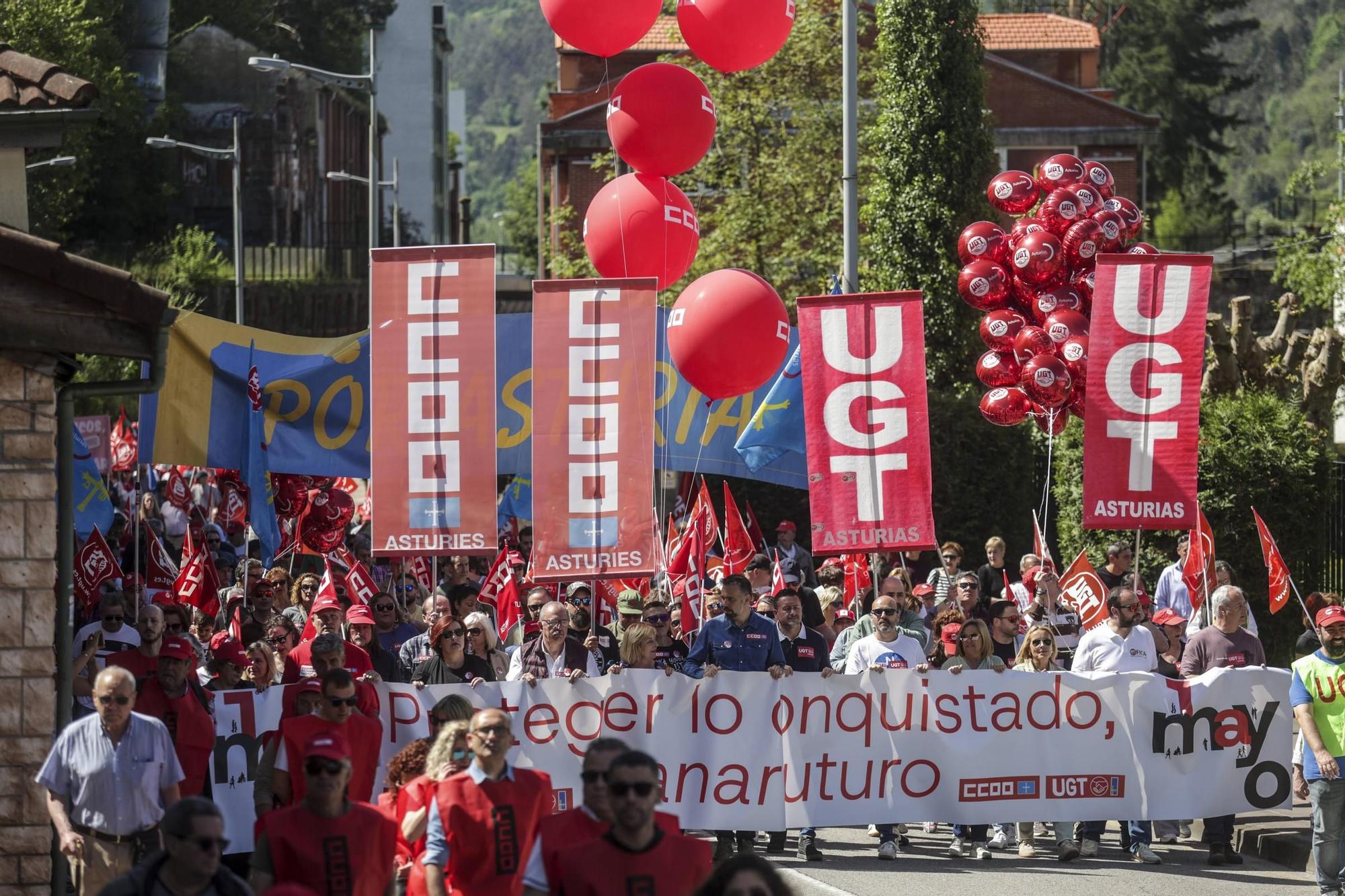 EN IMÁGENES: Así fue la manifestación del 1 de mayo en Asturias
