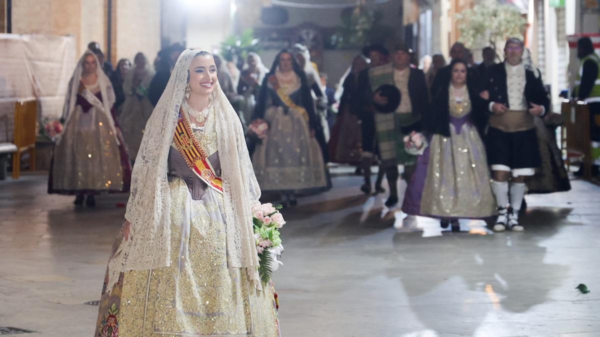 Fallas 2026: Así desfiló Carmen Prades, Fallera Mayor de València, en la Ofrenda