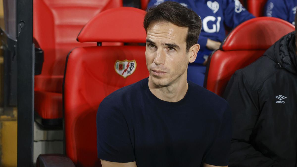 El entrenador del Rayo, Íñigo Pérez