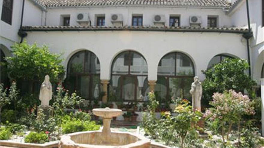 La Junta protege como monumento el Convento de Santa Cruz