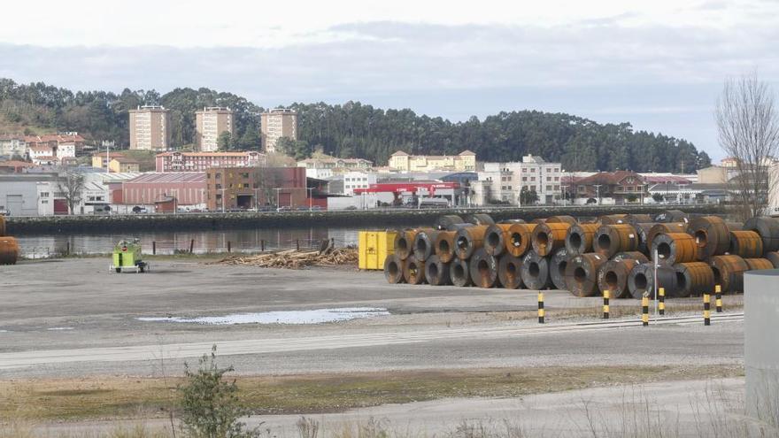 Vías del tren de la margen derecha