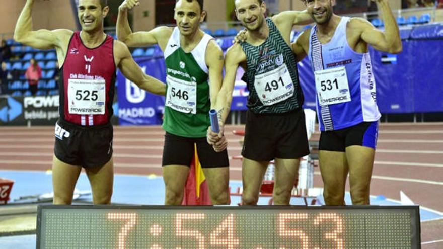 Tres valencianos y un madrileño hacen récord del mundo en 4x800