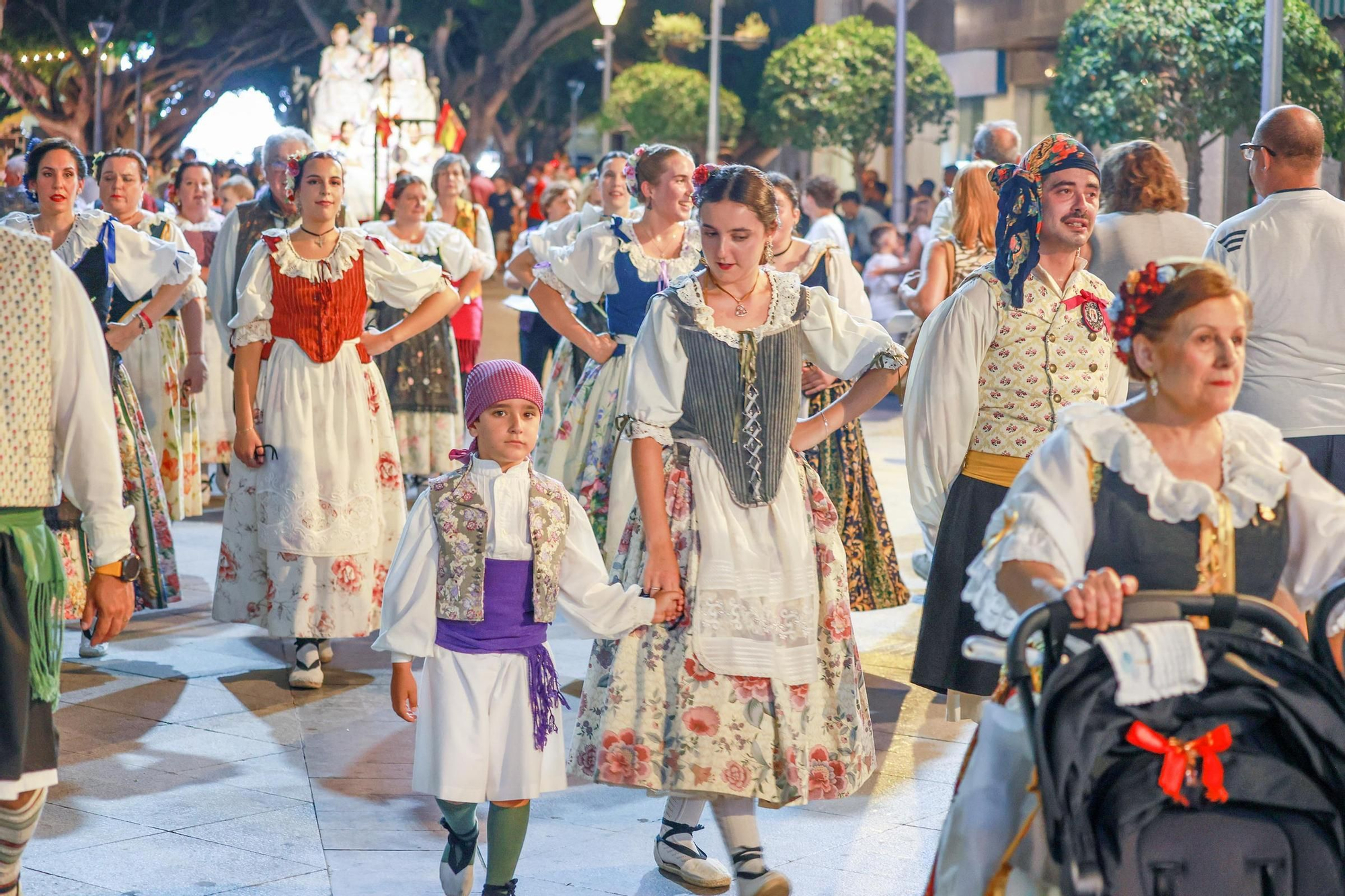 Aquí están las mejores fotos del bando de las fiestas de Almoradí 2025