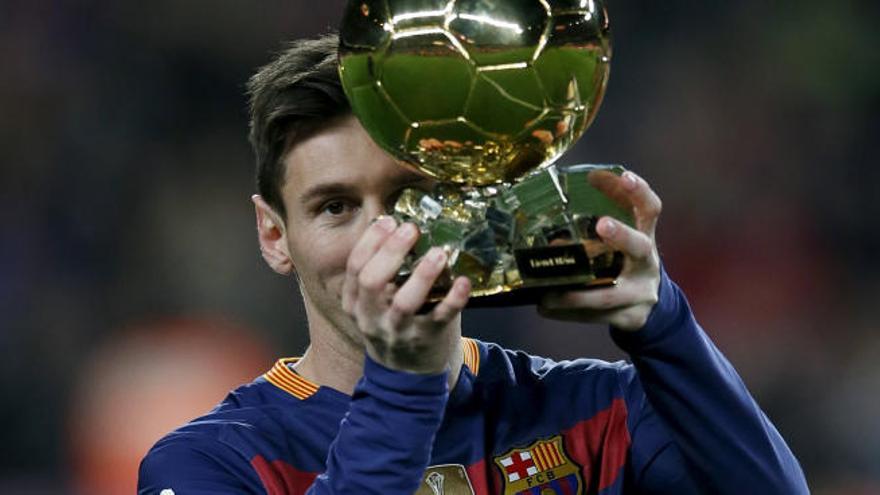 Messi con su quinto balón de oro.