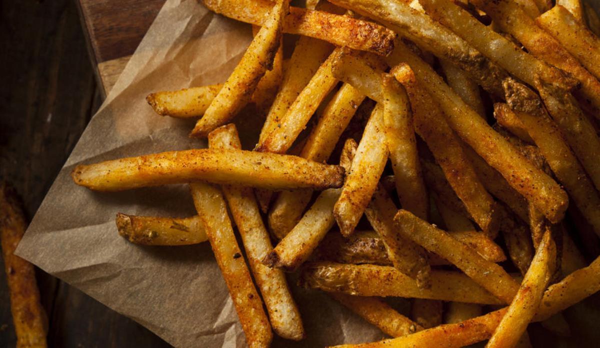 Las patatas muy fritas o el pan muy tostado, ¿aumentan el riesgo de cáncer?