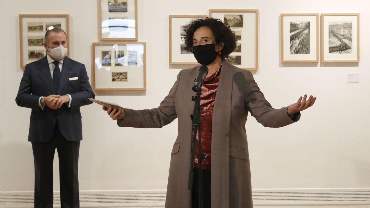 Berta Piñán, en la exposición de fotografía sobre Oviedo