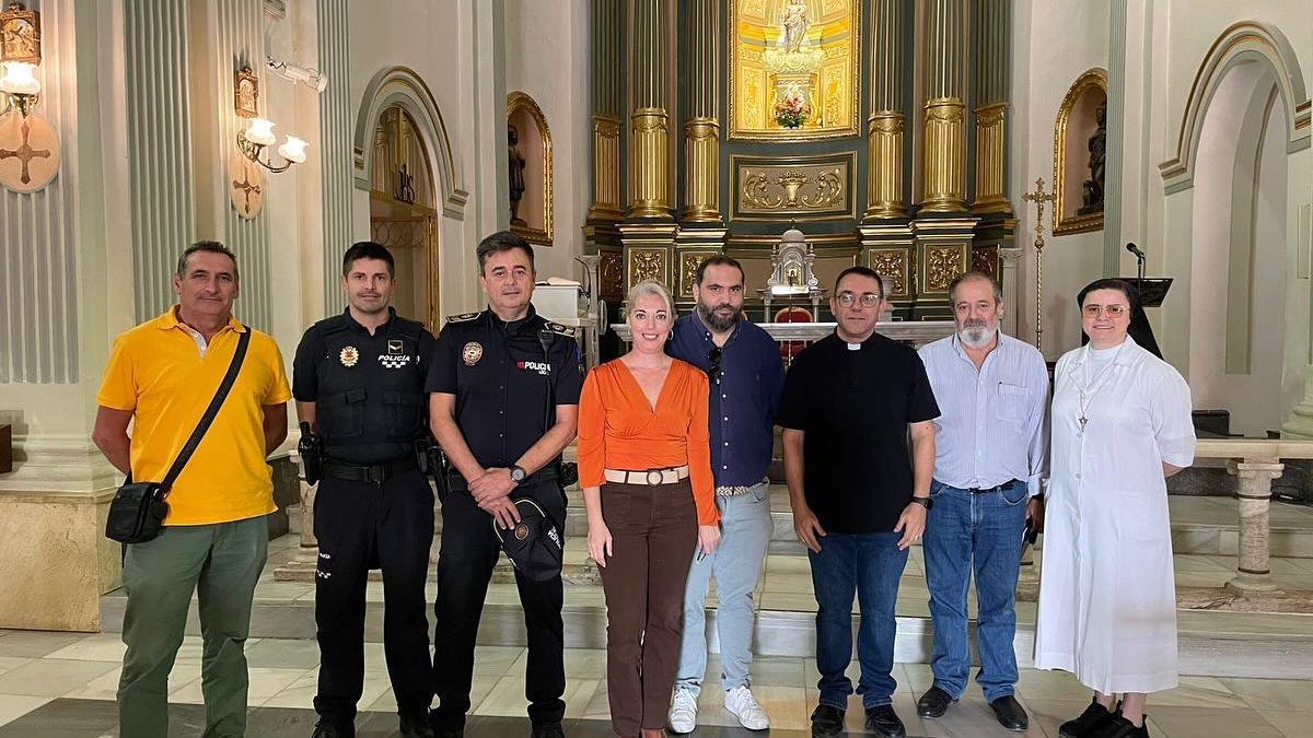 El concejal de Cultura, Ricardo Giner, junto a la concejal de El Siscar, Maribel Aracil, y el párroco de Santomera, Antonio José Abellán Roca, se han reunido con el presidente de los Caballeros de la Virgen de la Fuensanta.