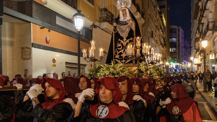 La Virgen del Mayor Dolor es una de las dos imágenes titulares de la cofradía. | RAFA ARJONES