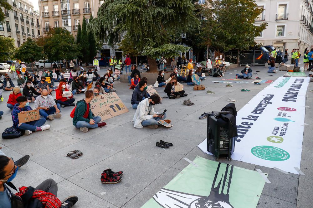 Cientos de jóvenes españoles toman las calles por el movimiento Fridays For Future