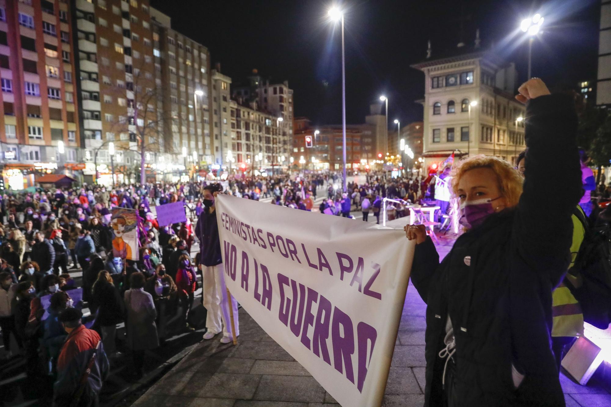 Gijón, teñido de morado por el 8-M