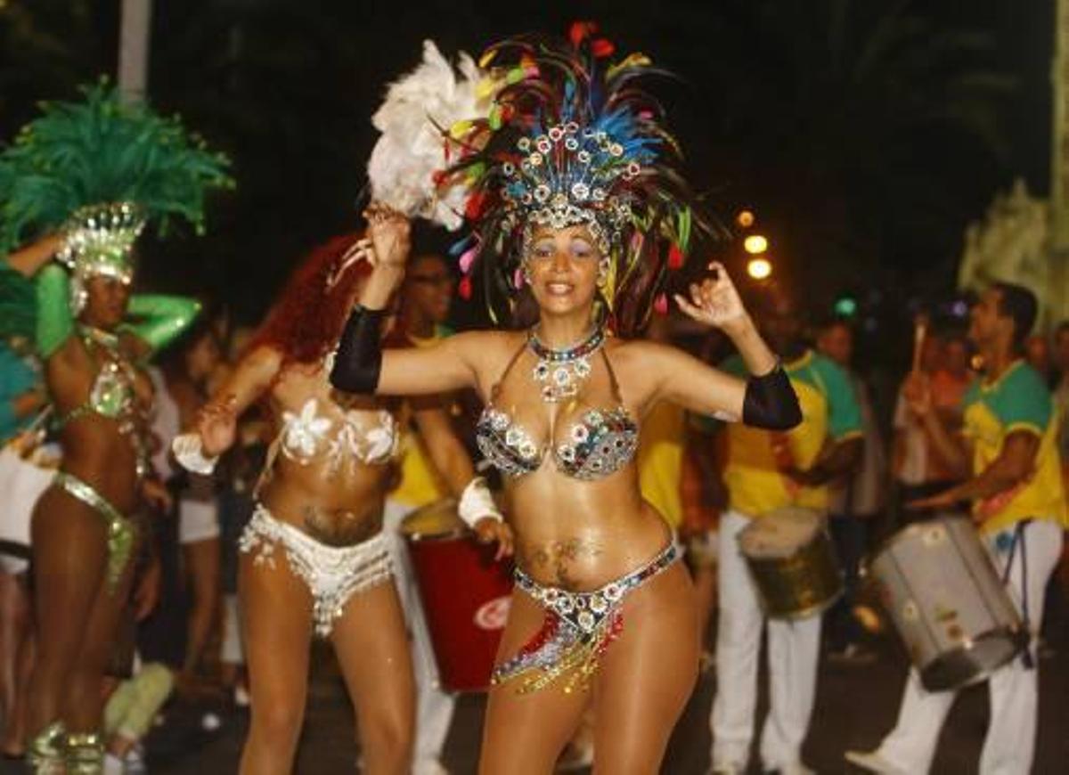 La pérdida de un patrocinador dejará fuera a las brasileñas en el Desfile Folclórico