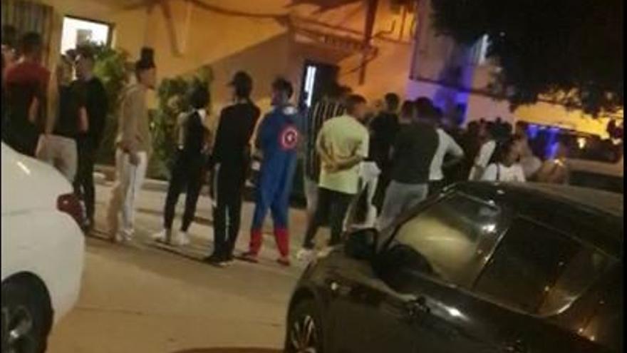 Un hombre recibe dos disparos durante una pelea en el barrio de Dos Hermanas