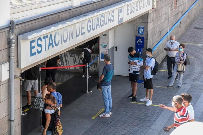 COLAS PARA ADQUIRIR EL BONO DE GUAGUA