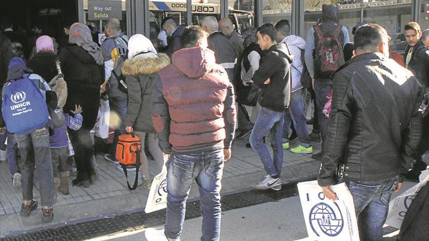 Los 12 refugiados sirios pasan sus primeras horas en Vila-real y Castellón