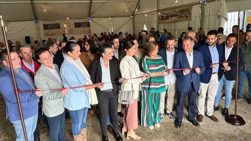 La Feria del Lechón de Cardeña espera superar las 20.000 visitas