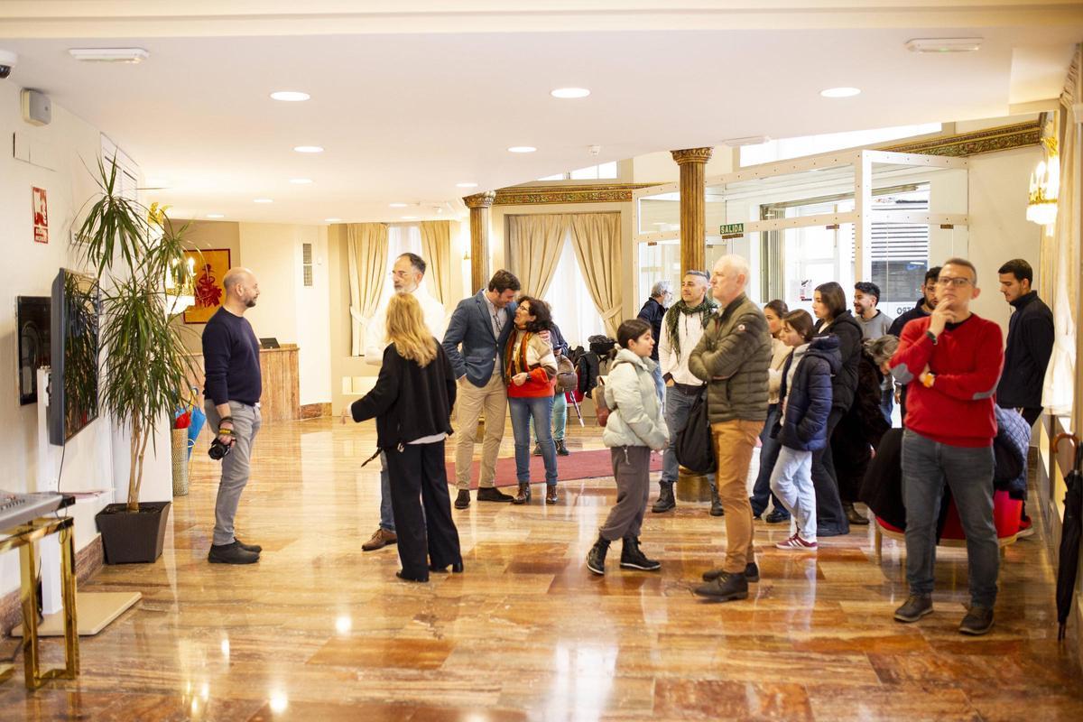 Galería | El Día Mundial del Teatro reivindica la importancia de la cultura en Cáceres Galería | El Día Mundial del Teatro reivindica la importancia de la cultura en Cáceres