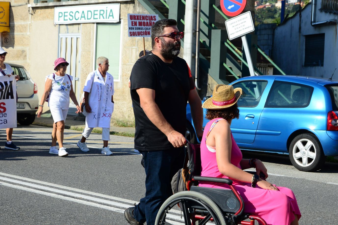 Moaña planta el grito en la calle: "Coa nosa saúde non se xoga"