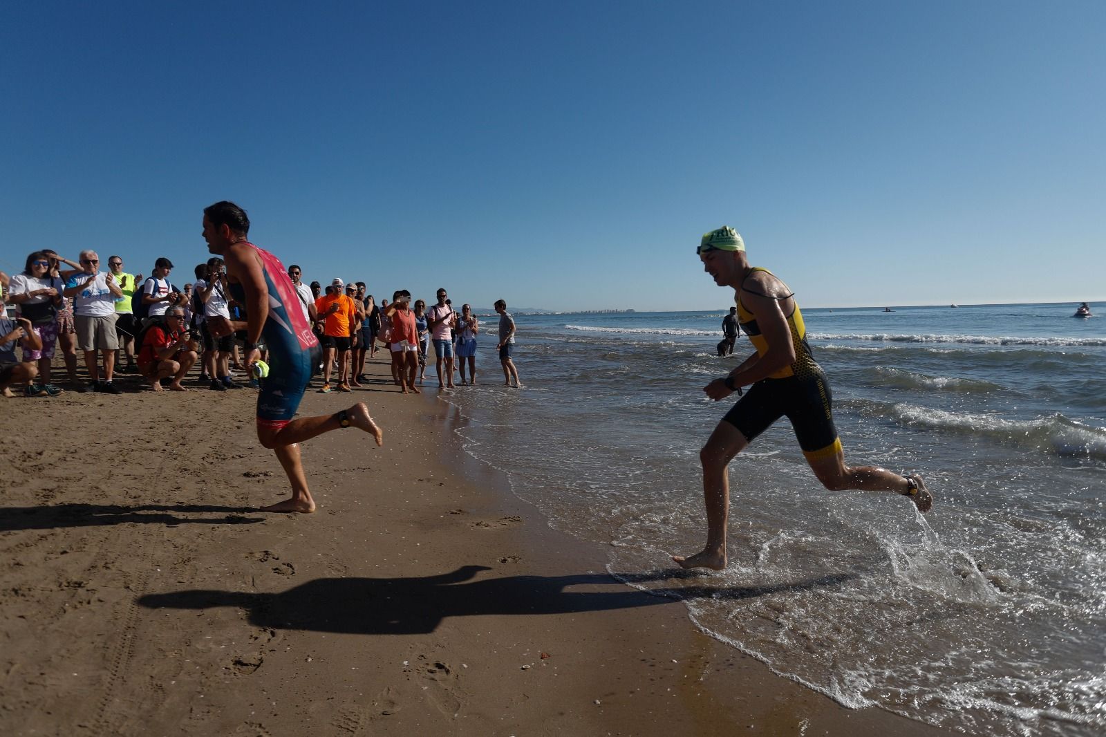 El Triatlón Playa de la Malvarrosa, en imágenes