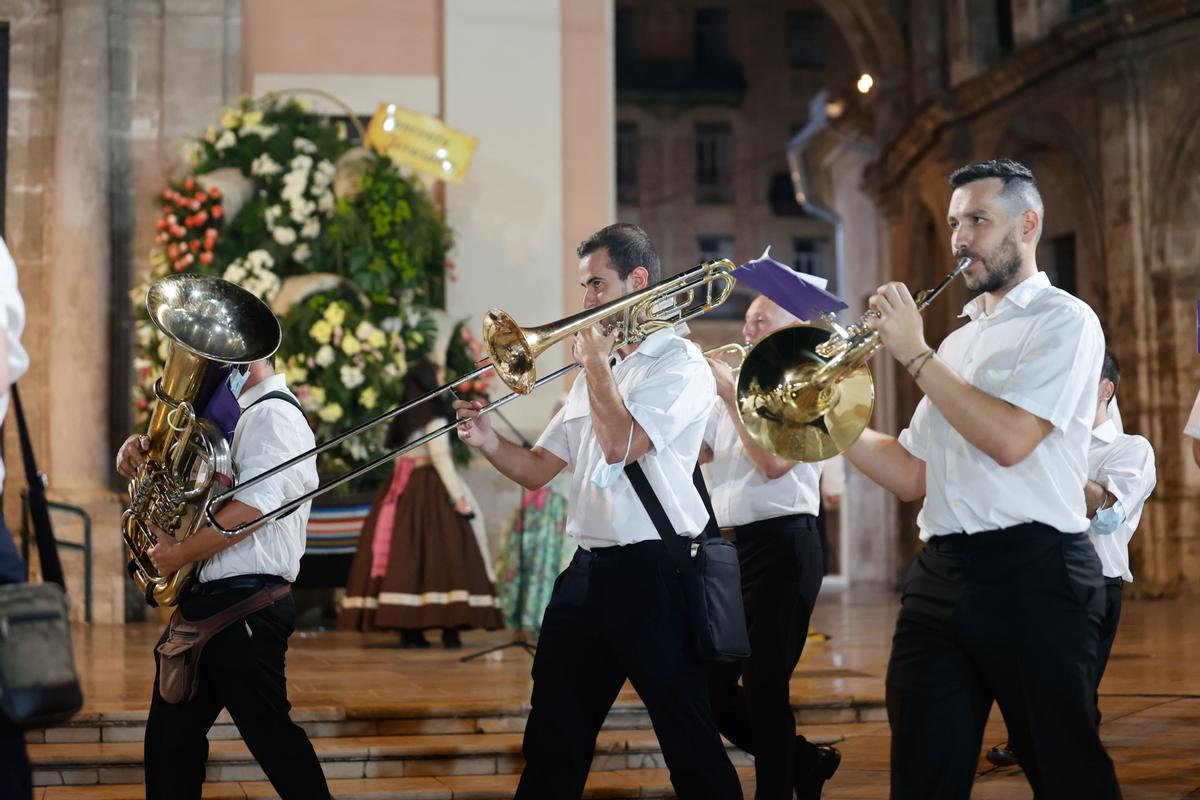 Búscate en el primer día de Ofrenda por las calles del Mar y Avellanas entre las 21:00 y 22:00 horas