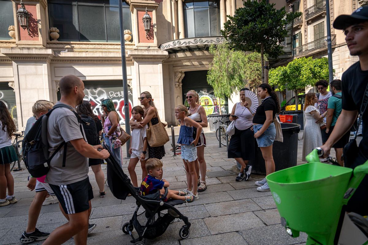 Colas masivas en Pop Mart por la llegada de Labubus a Barcelona