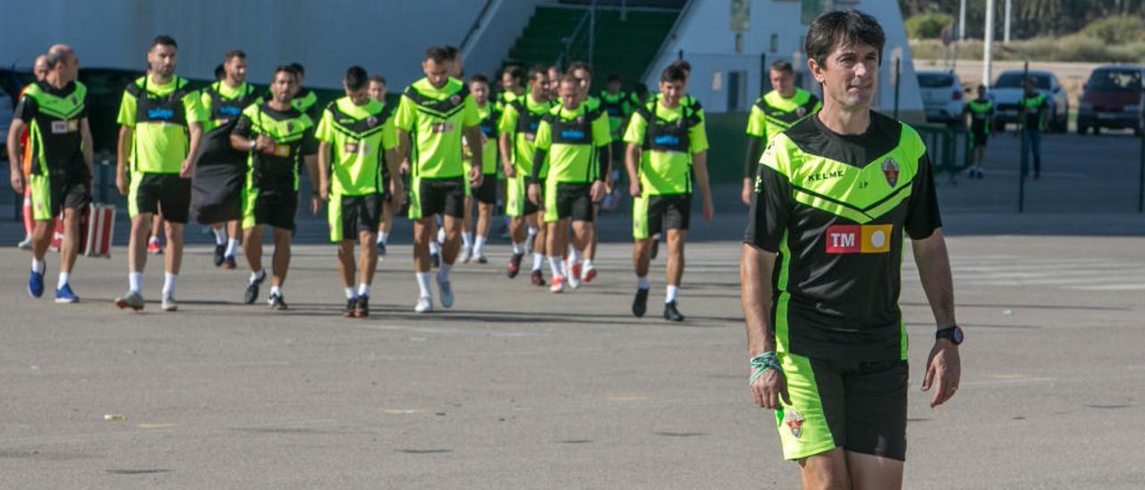 El Elche vuelve hoy al trabajo con 24 futbolistas