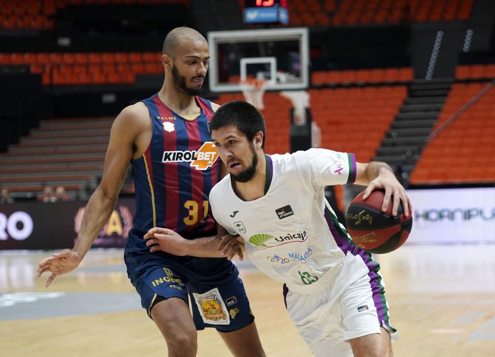 Las mejores imágenes del Baskonia-Unicaja en la Fase Final de la ACB