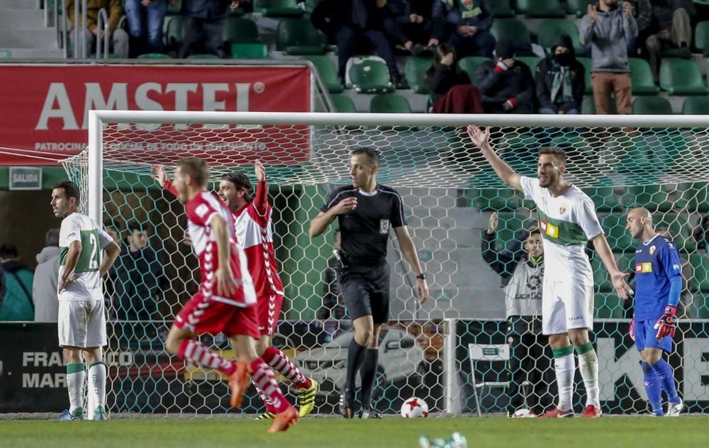 La derrota del Elche ante el Sabadell en imágenes