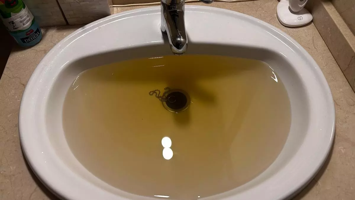 Lora del Río vuelve a sufrir problemas de turbidez en el agua durante las navidades