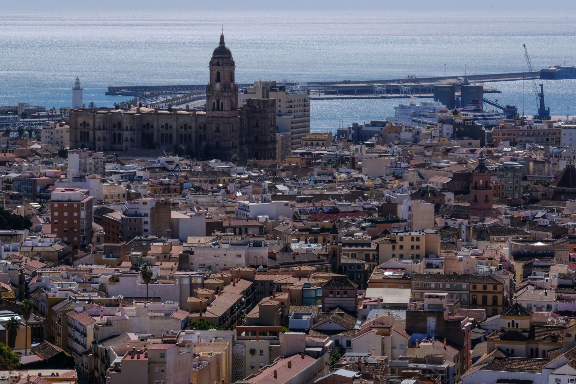 Vistas de Málaga desde las torres de Martiricos.