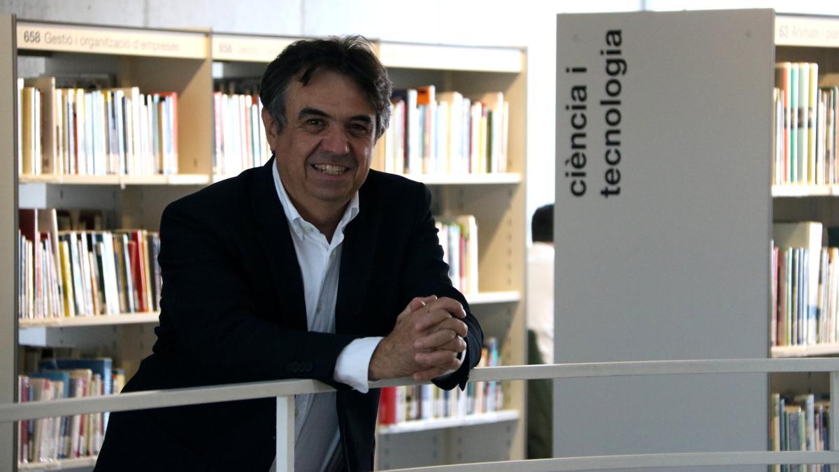 L&#039;escriptor Martí Domínguez, guanyador del IV Premi Proa de Novel·la amb &#039;Mater&#039;, una distopia al voltant de la biotecnologia