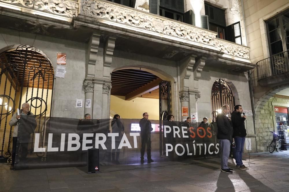 Nova concentració a Girona per demanar l'alliberament dels presos