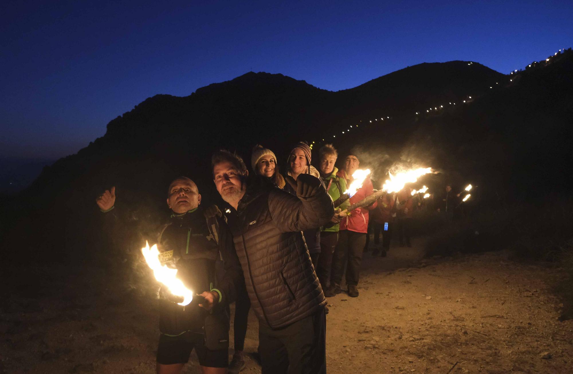 La Bajada de las Antorchas del monte Bolón de Elda