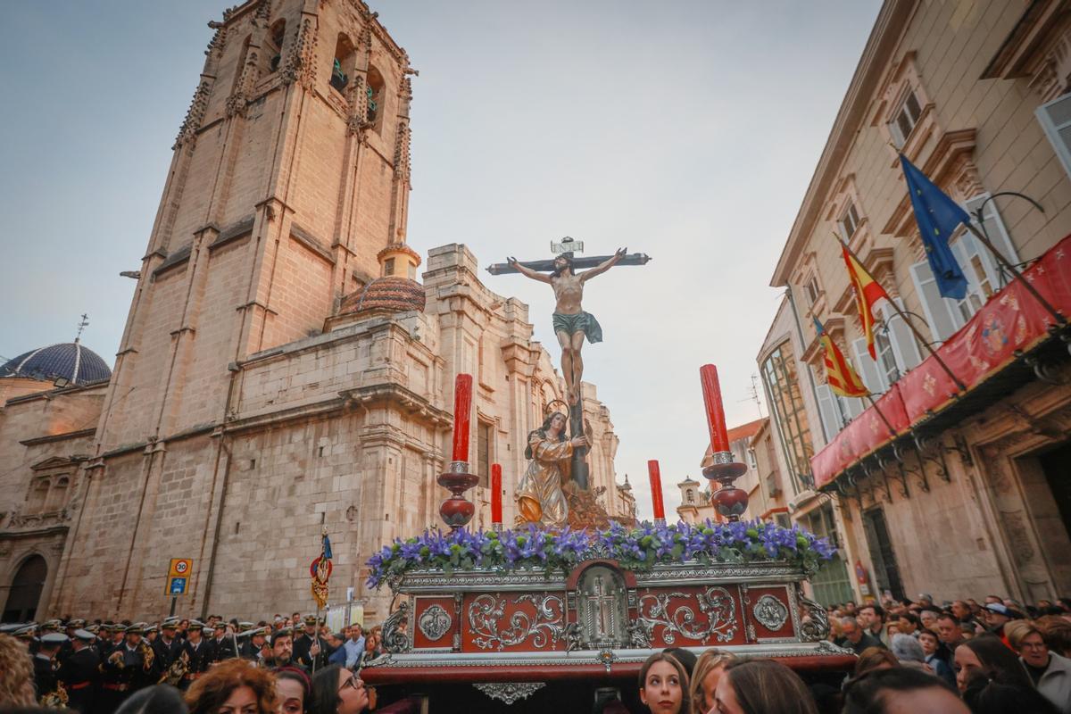El patrón de Orihuela regresa a su capilla