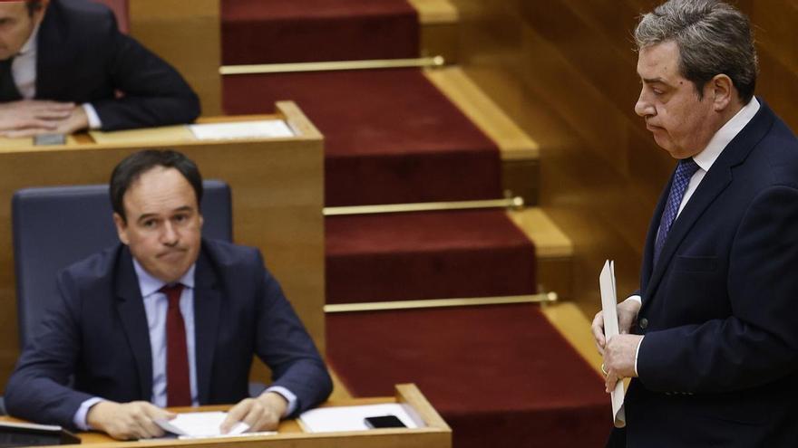 Dudas y certezas del pacto: Vox apunta a sindicatos y migrantes sin aclarar la partida educativa