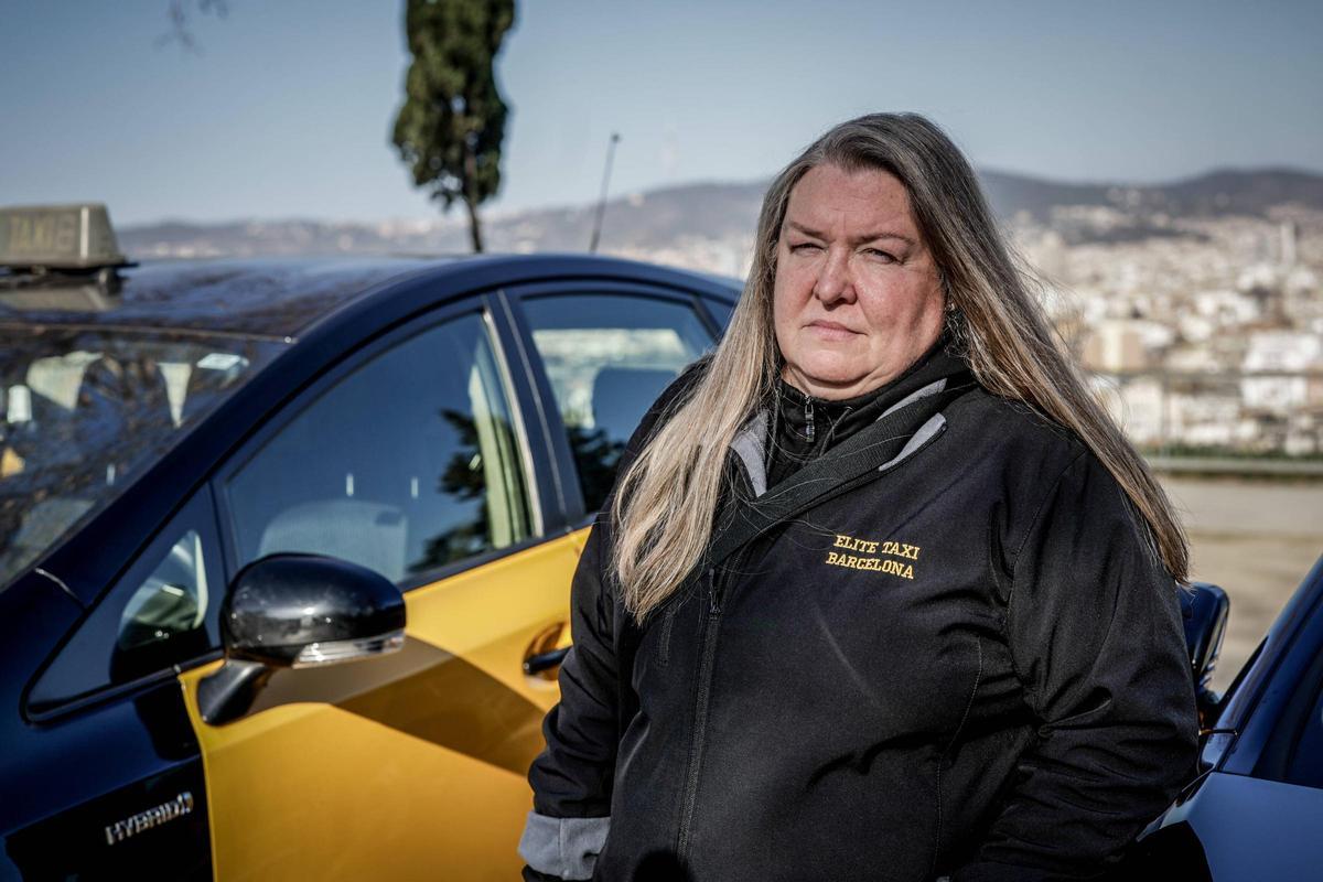 Marian, una de las mujeres taxistas de Barcelona que alzan la voz contra el acoso sexual