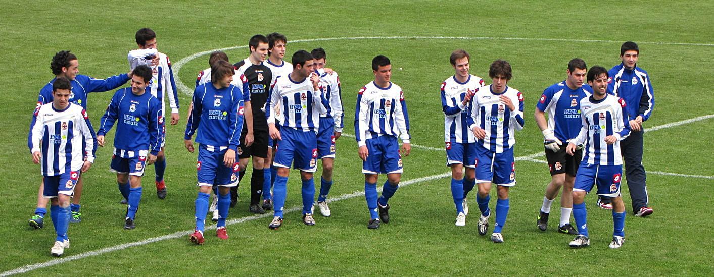 Dépor de la 2009-10 con Juan Carlos, Diego Vela o Edu Sousa tras proclamarse campeón. |  // CEDIDA POR UXÍO