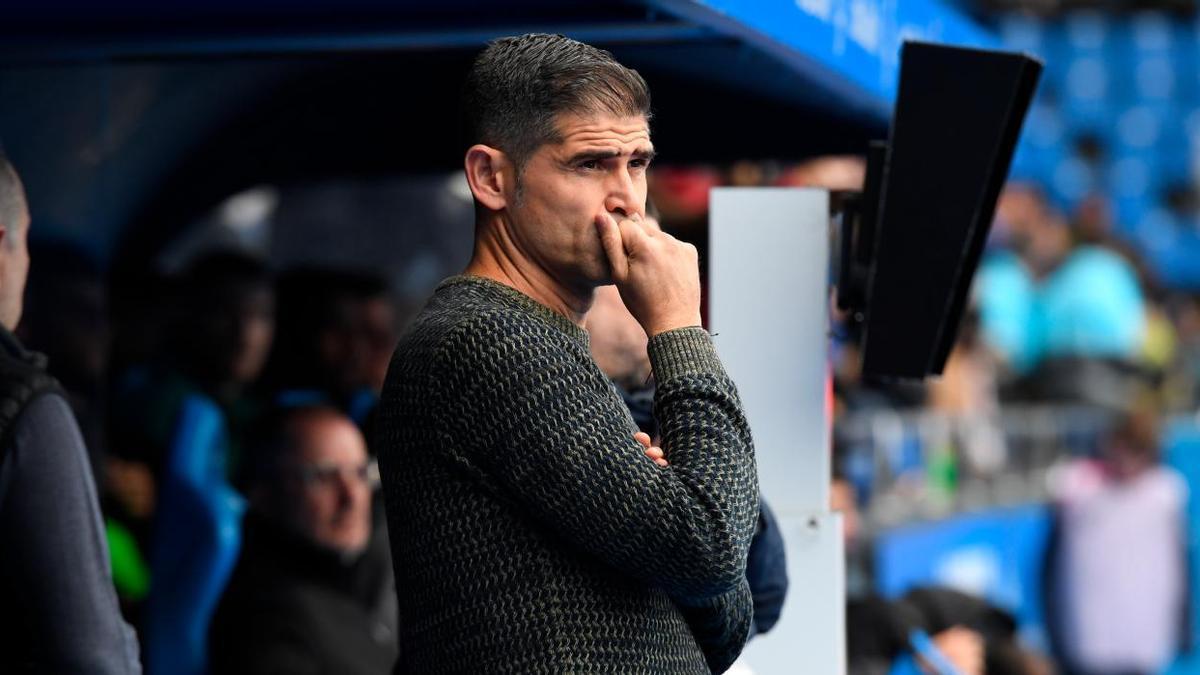 Antonio Hidalgo, en la banda de Riazor frente al Ceuta.