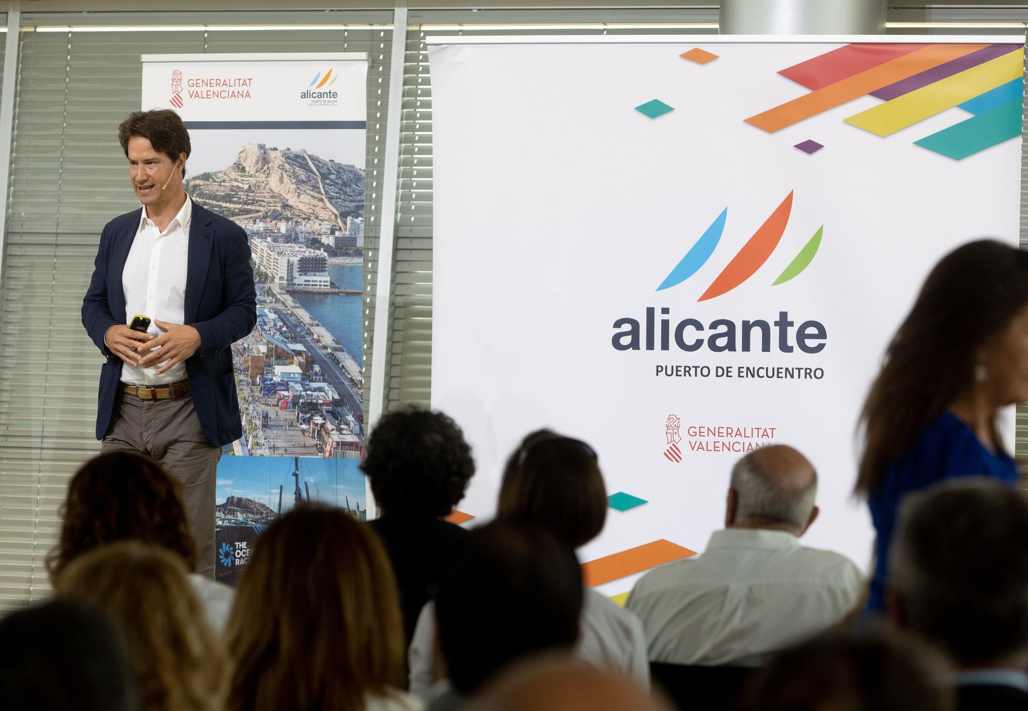 Presentación Salida Vuelta al Mundo de Vela 2023 en Distrito Digital