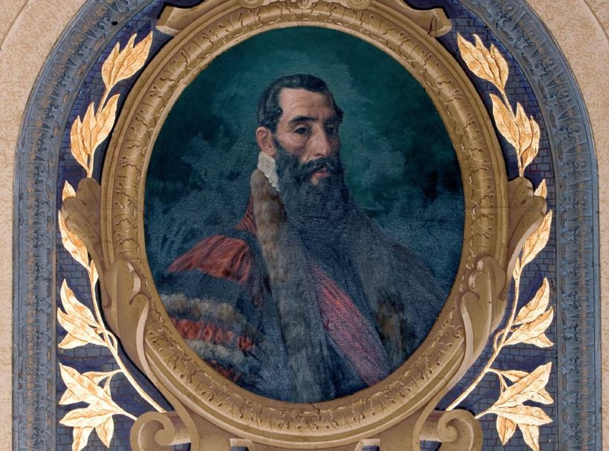 Retrato de Ruy López de Villalobos, en el techo del Salón de los Espejos del Ayuntamiento.