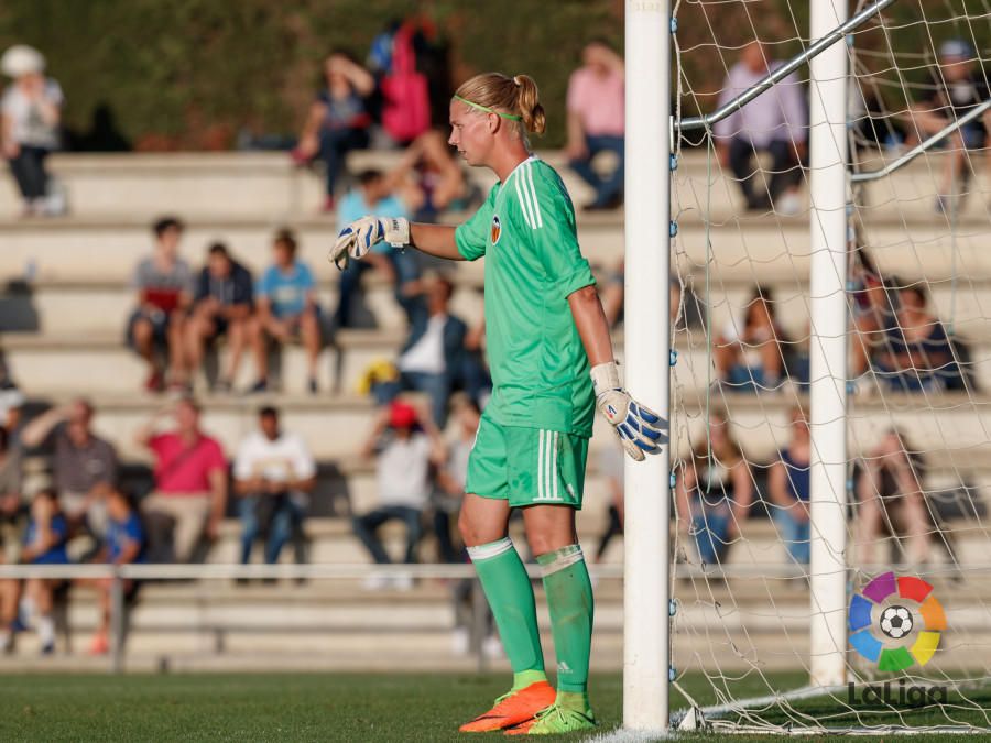 Derrota del VCF Femenino ante el Barcelona