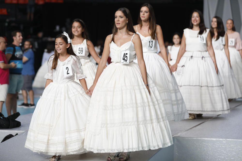 Ensayo de las candidatas a fallera mayor 2019 en la Fonteta