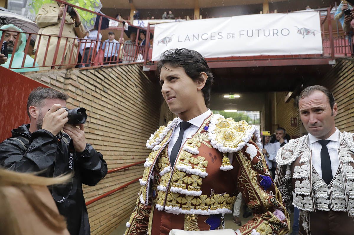 El aplazamiento de la corrida de Domingo Hernández en Córdoba, en imágenes