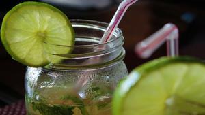 La maravillosa receta para hacer un mojito para relamerse todo el día