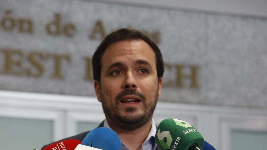 Garzón cita a las tecnológicas para tratar de evitar la adición a las redes entre los jóvenes