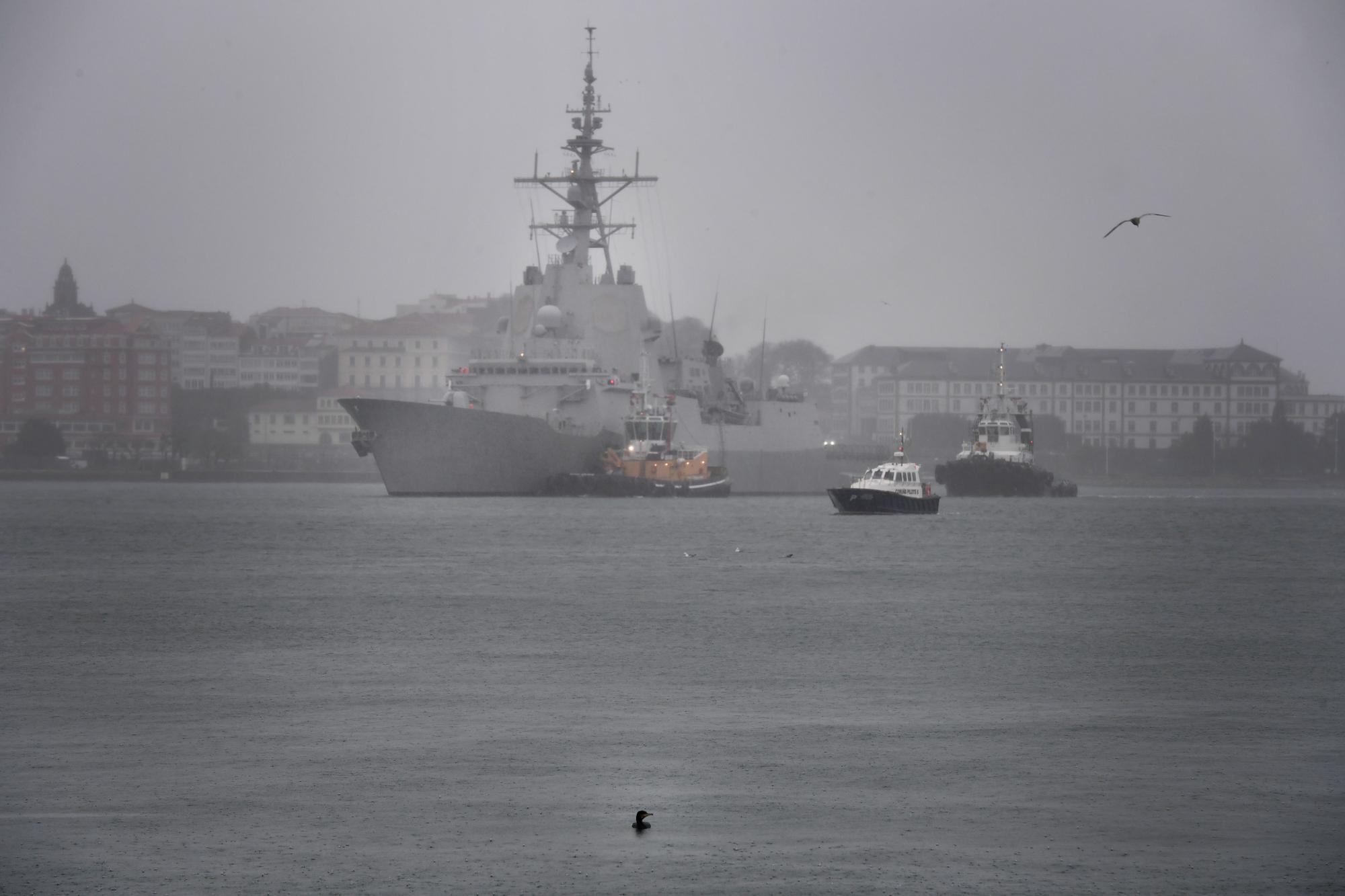 La fragata 'Méndez Núñez' llega a puerto