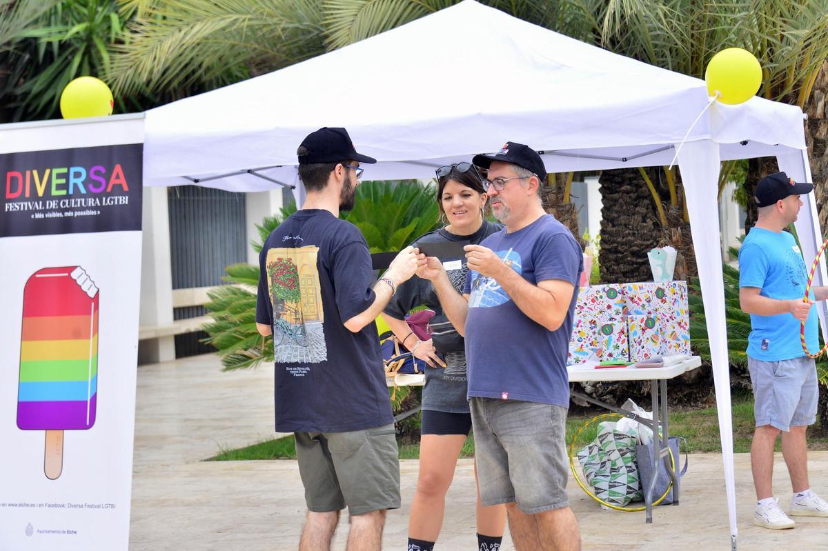 Una de las pruebas durante la gymkana del festival Diversa LGTBI+