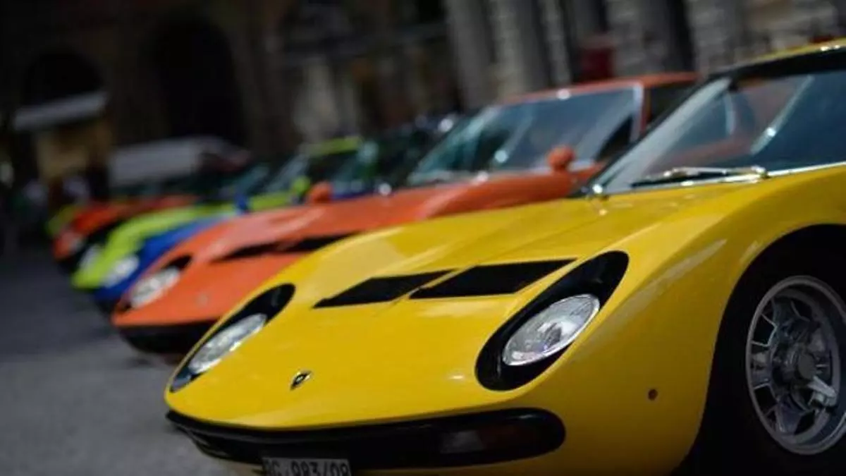 El Lamborghini Miura SV cumple 55 años y deja paso a una nueva generación