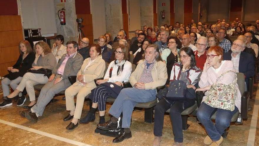 O publico disfrutou do sentido recital e da charla de García Teijeiro. // Ricardo Grobas