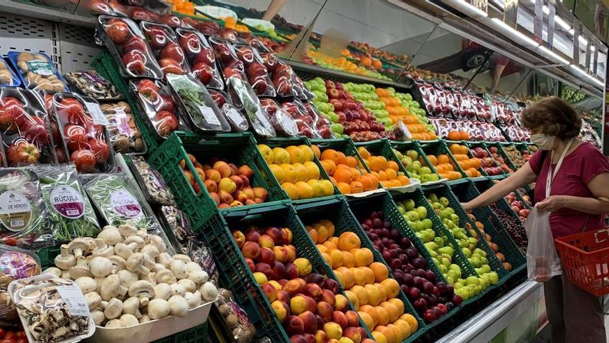 Alimentos en un supermercado.