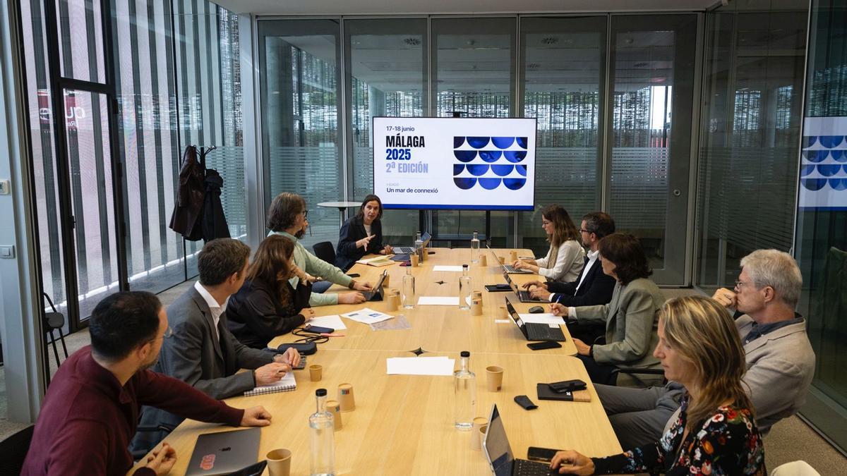 Encuentro de trabajo para definir las conclusiones del Consejo de Expertos de Economía Azul en la sede de El Periódico.